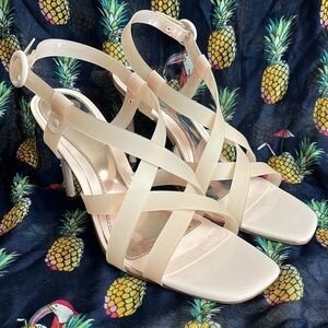 Brand New JLO Jennifer Lopez Multi-Strap Slingback Stiletto Heels Neutral Peach